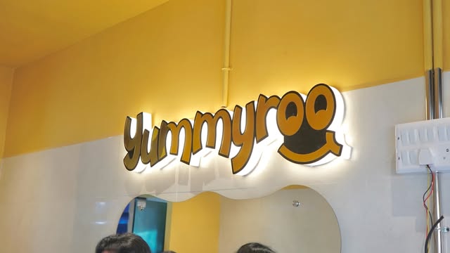 Yummyroo's original outlet signage